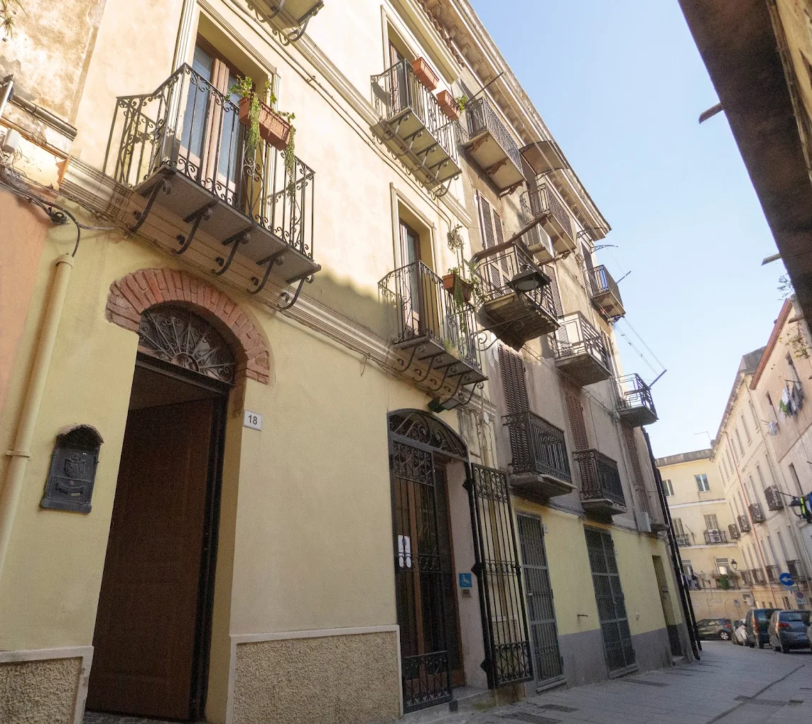 Casa Canelles - MORADA