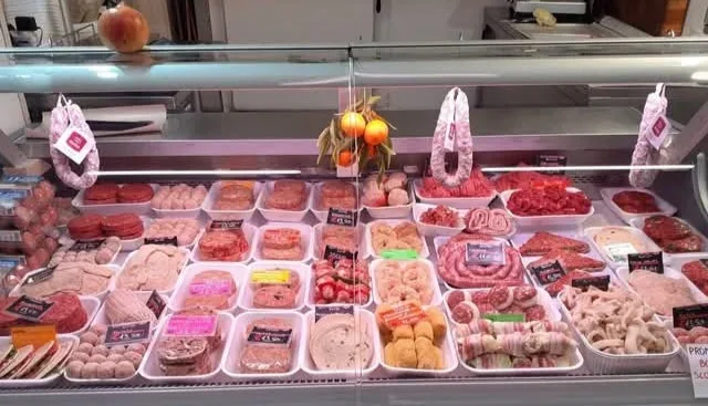 Macelleria Locci Maurilio & Tamara box20-21