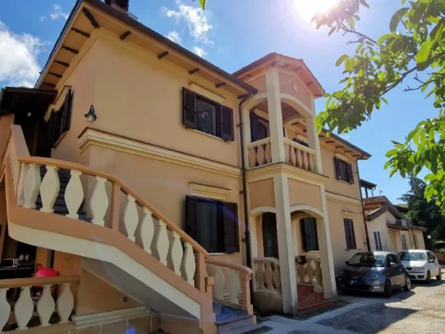 La Corte della Libertà Rosa