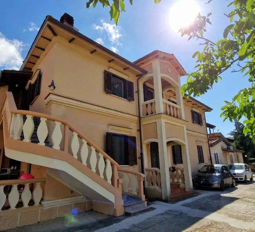 La Corte della Libertà Rosa