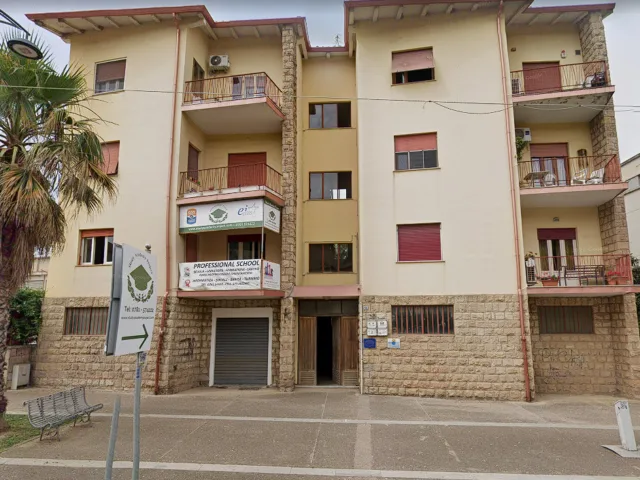 Avv. Murroni Francesco