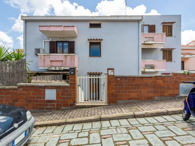 Cozy Apartment with Balcony
