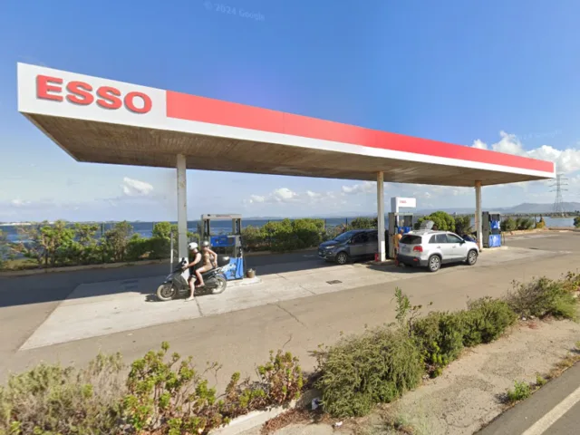 Stazione di Servizio Esso