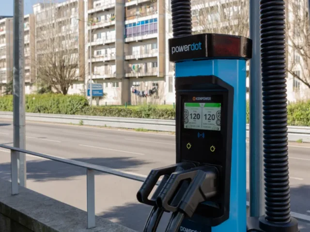 Powerdot Stazione di Ricarica