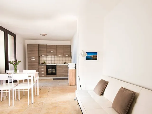 Graziosi appartamenti in elegante villa sul lungomare