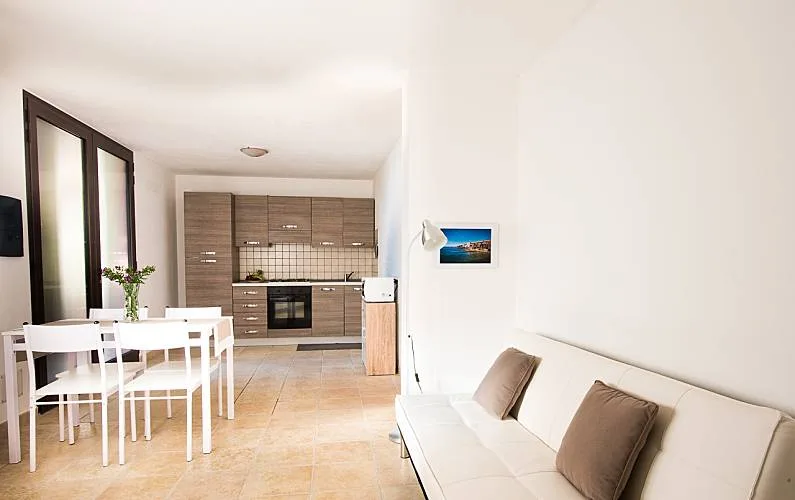 Graziosi appartamenti in elegante villa sul lungomare