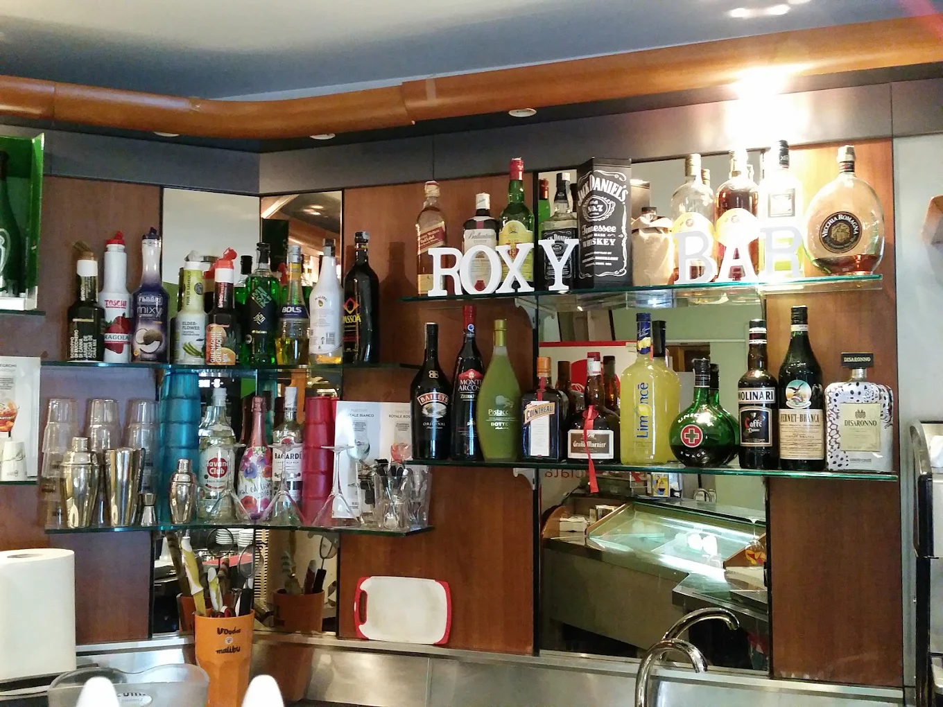 Roxy Bar