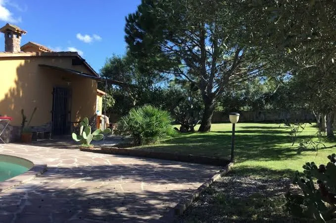 Villetta con giardino e piscina