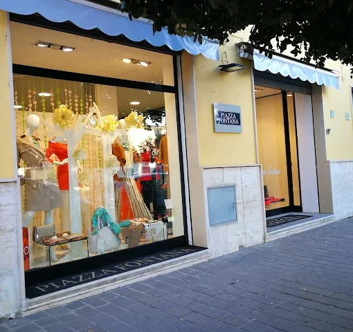 Piazza Fontana Abbigliamento