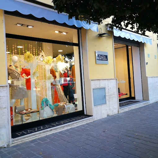 Piazza Fontana Abbigliamento