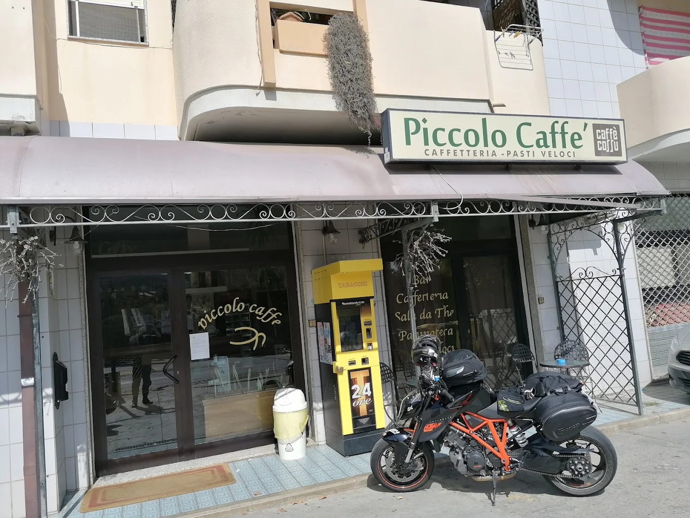 Piccolo Caffè