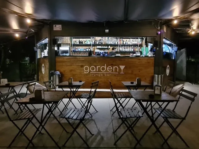 Garden Lounge Bar
