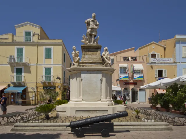 Piazza Carlo Emanuele III