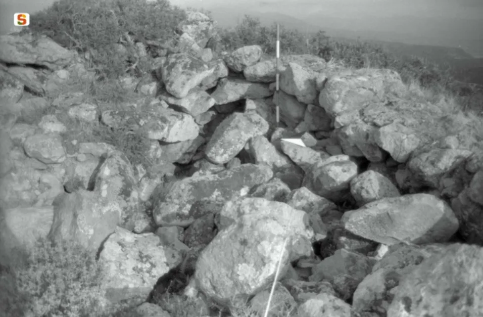 Nuraghe Is Linzas