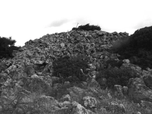 Nuraghe Tronu