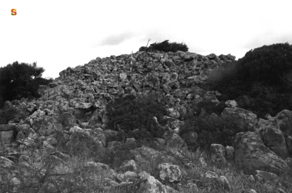 Nuraghe Tronu