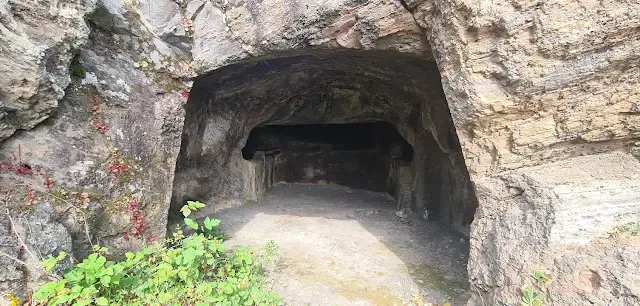 Domus De Janas Su Monti de is Baccas