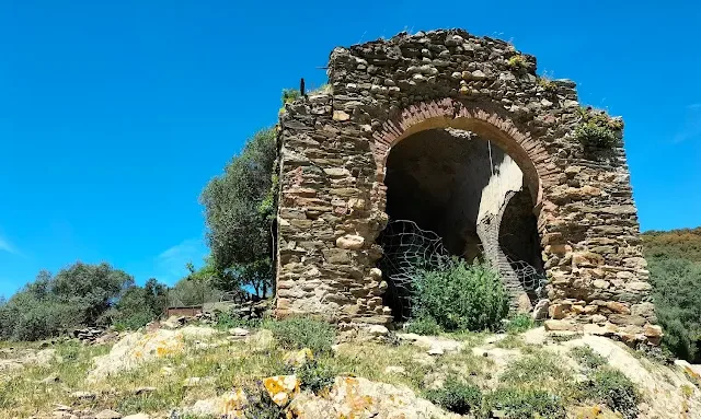 Chiesa San Pietro Serrachei