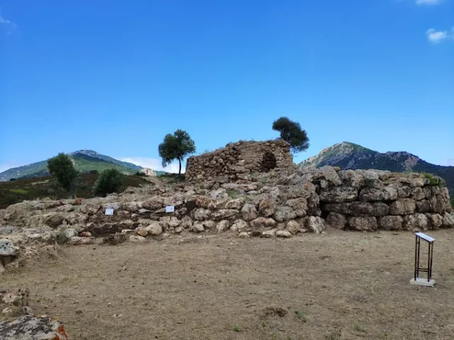 Nuraghe Sa Domu 'e s'Orcu