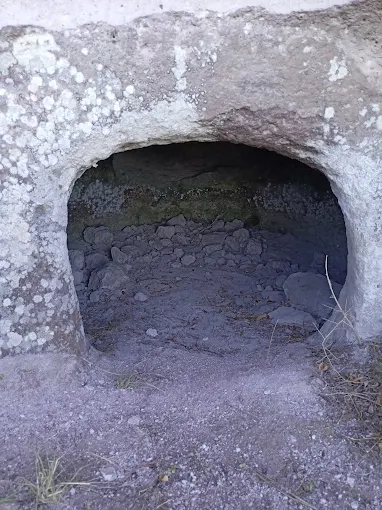 Domus de Janas di Serra Maverru