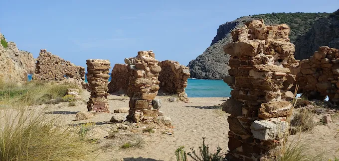 Rovine dei depositi minerari