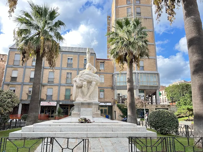 Monumento ai Caduti della Sardegna