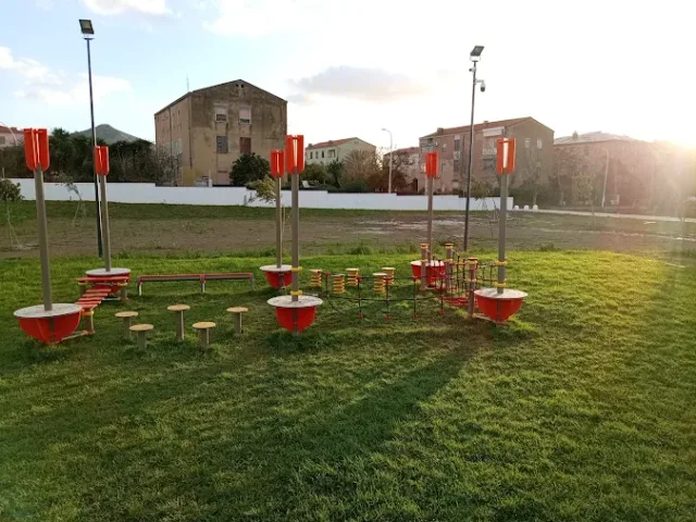 Parco giochi via monti