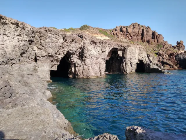 Grotte di Punta Caragoli