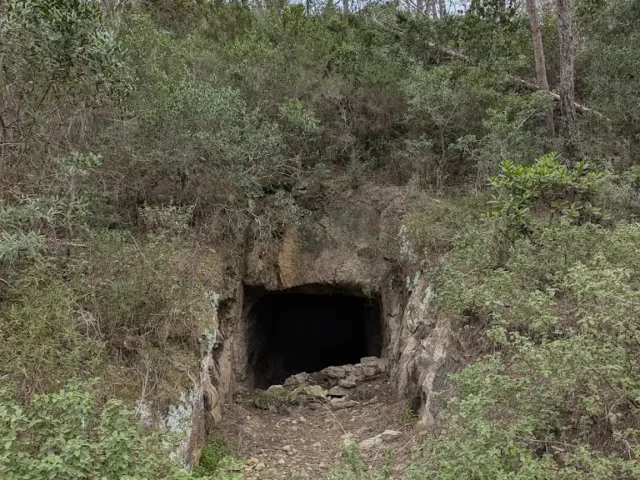 Antica grotta mineraria