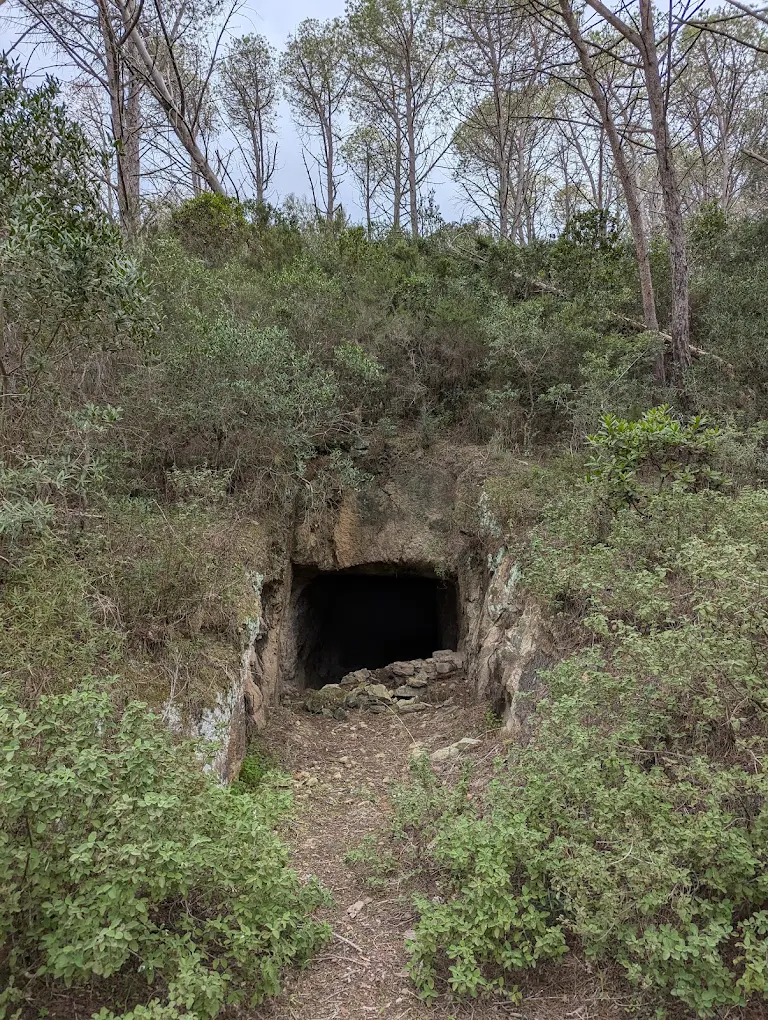 Antica grotta mineraria