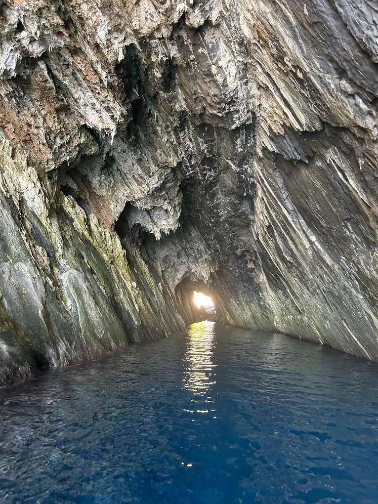Grotta dei contrabbandieri