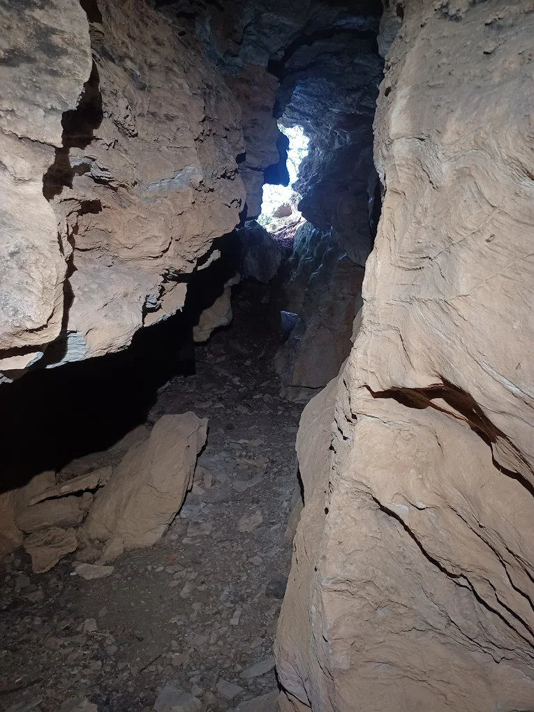 Grotta dei Calcari Nodulari