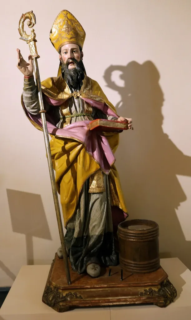 San Nicola di Bari fotografato al Museo Diocesano nel giugno 2019, descritto nel catalogo della fotografia come opera di scuola napoletana del XVIII secolo.