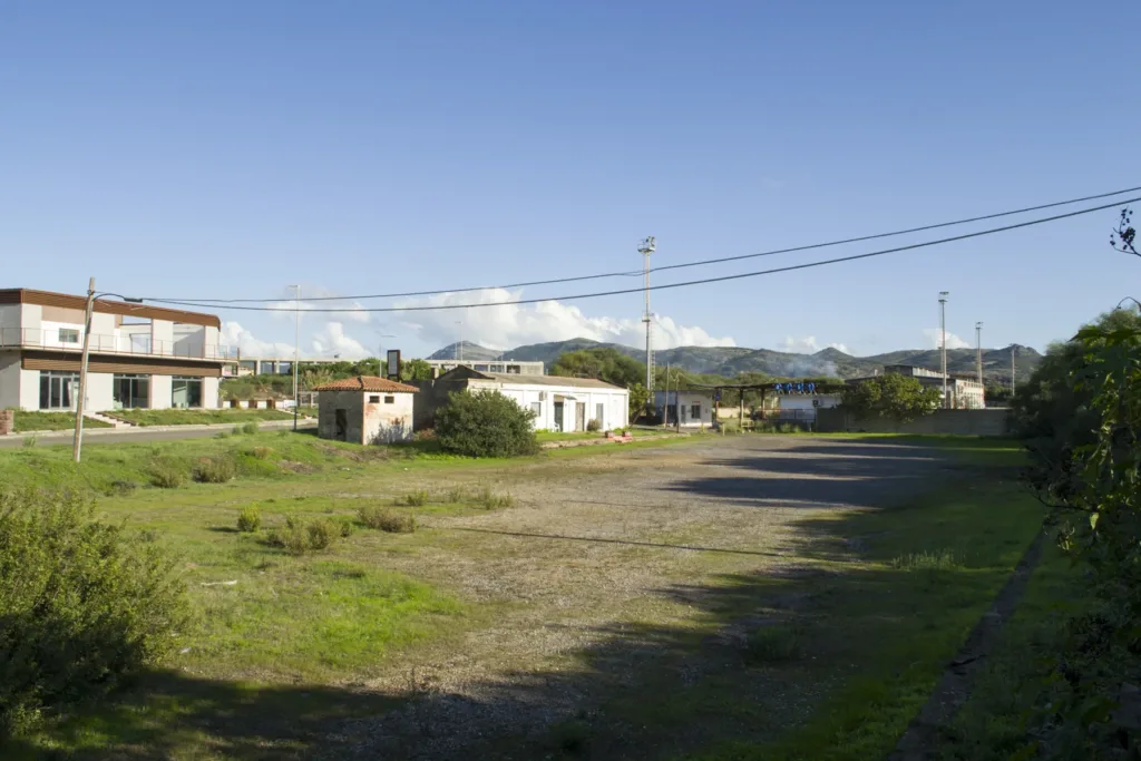 L’area dell’ex scalo FMS di Carbonia in una veduta del novembre 2021.