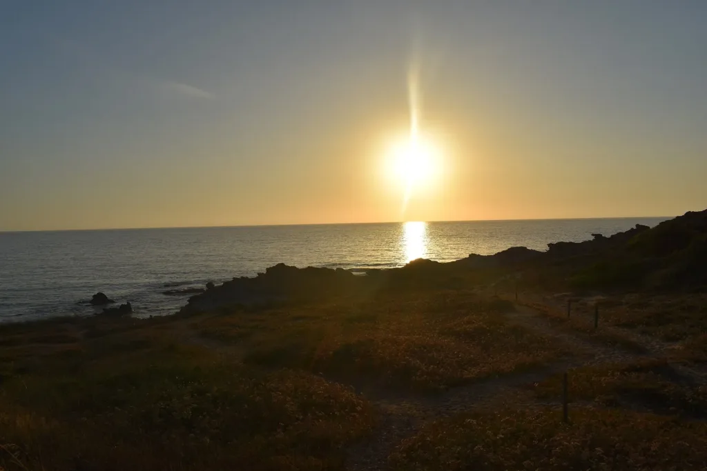 La costa di Portopaglietto fotografata al tramonto