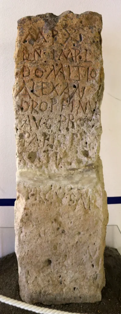 Miliario romano della Via Sulcitana conservato nel Museo archeologico Villa Sulcis.